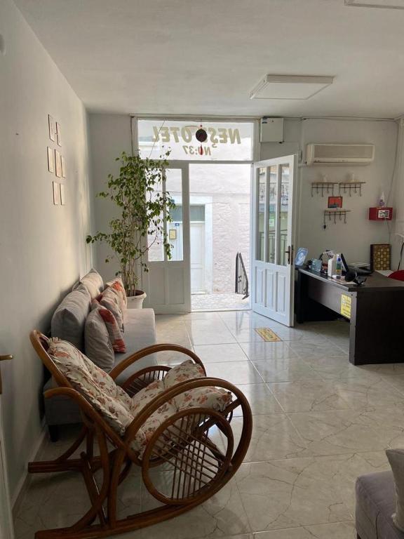 Neşe Otel iç mekan — sade ve sakin